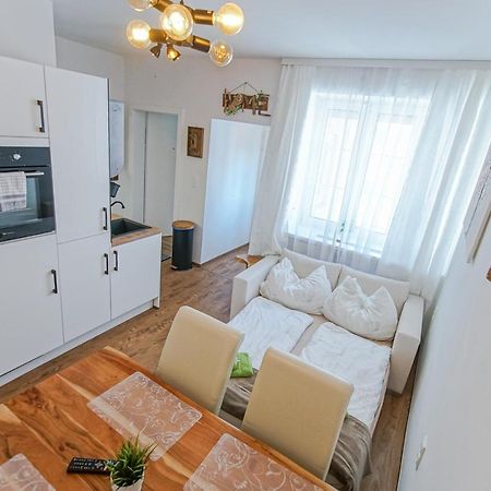 Auszeit Steiraland 7 Mit Ueberdachten Balkon Und Parkplatz Leoben  Exterior foto