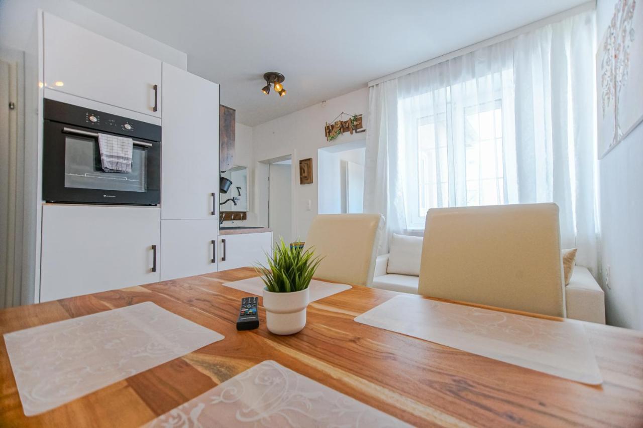 Auszeit Steiraland 7 Mit Ueberdachten Balkon Und Parkplatz Leoben  Exterior foto